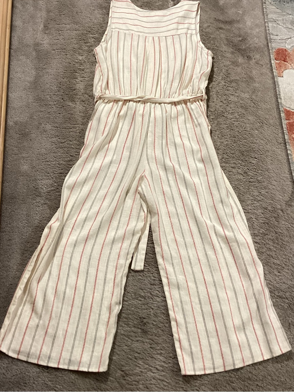 Striped Cropped Style Romper - Picture 4 of 4
